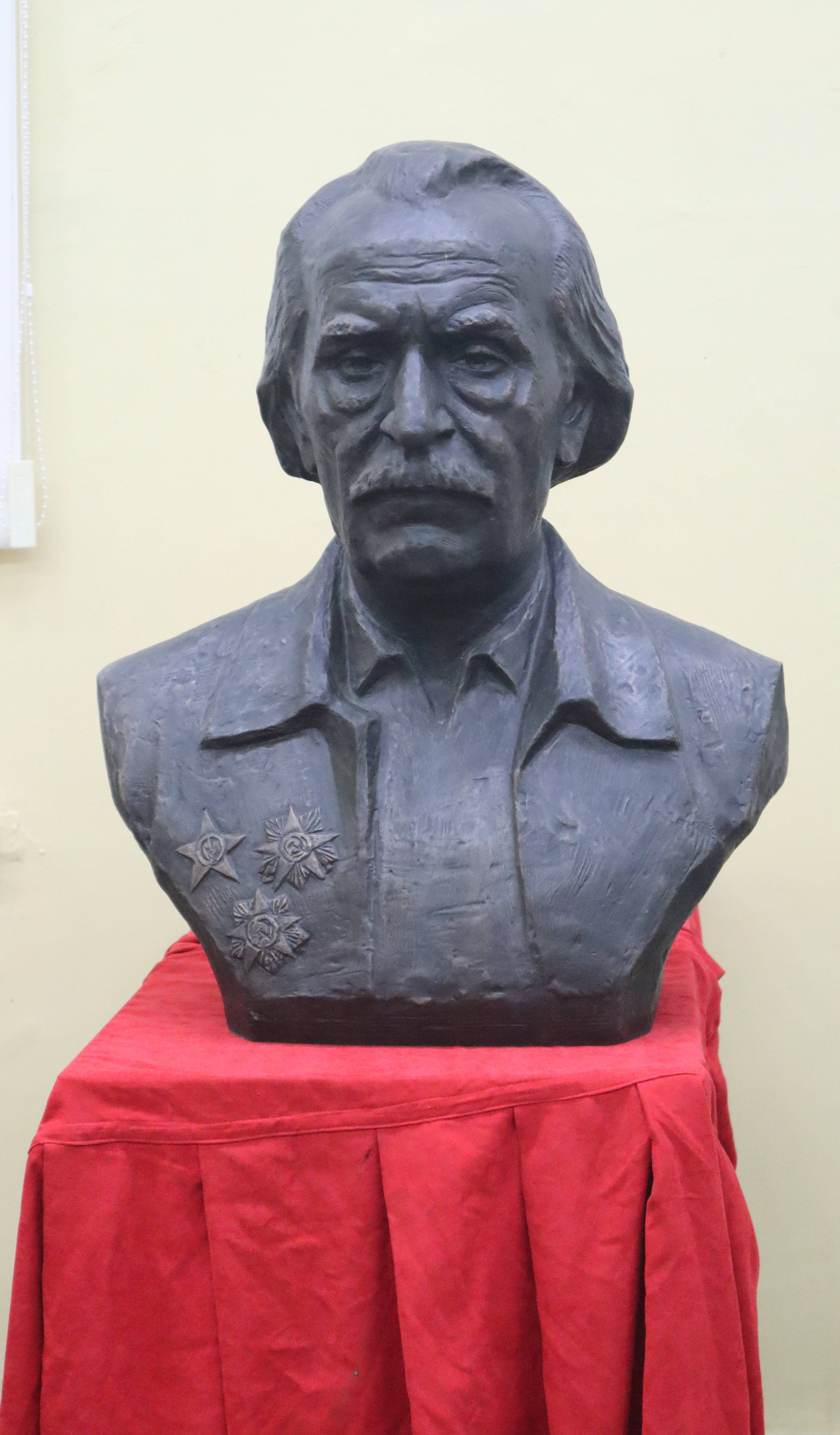 По инициативе регионального отделения РВИО в Орле будет установлен бюст советскому и российскому поэту Евгению Аграновичу