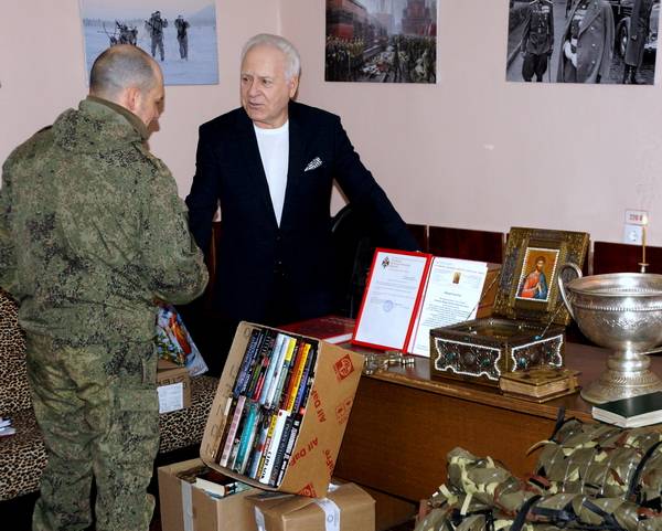 Личному составу инженерно-сапёрного полка передали ковчег с мощами Св.Апостола Варфоломея