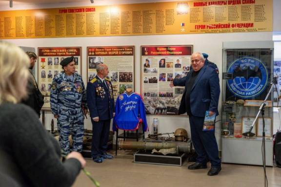 В выставочном центре «Курск – город воинской славы» открылась новая экспозиция, посвященная курянам – Героям Российской Федерации