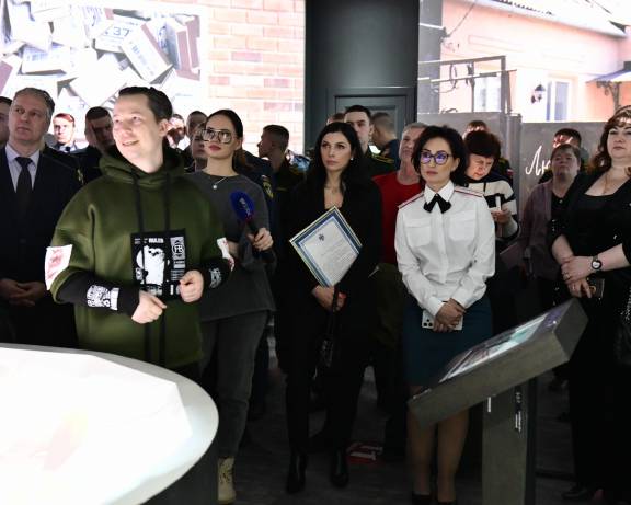 15 февраля в рамках ежегодного Фестиваля Мужества при поддержке Российского военно-исторического общества в Новосибирской области в историческом парке «Россия – Моя история» состоялось открытие выставки «Моя новая старая Родина».