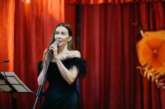 Организован концерт  и передача гуманитарной помощи раненым военнослужащим