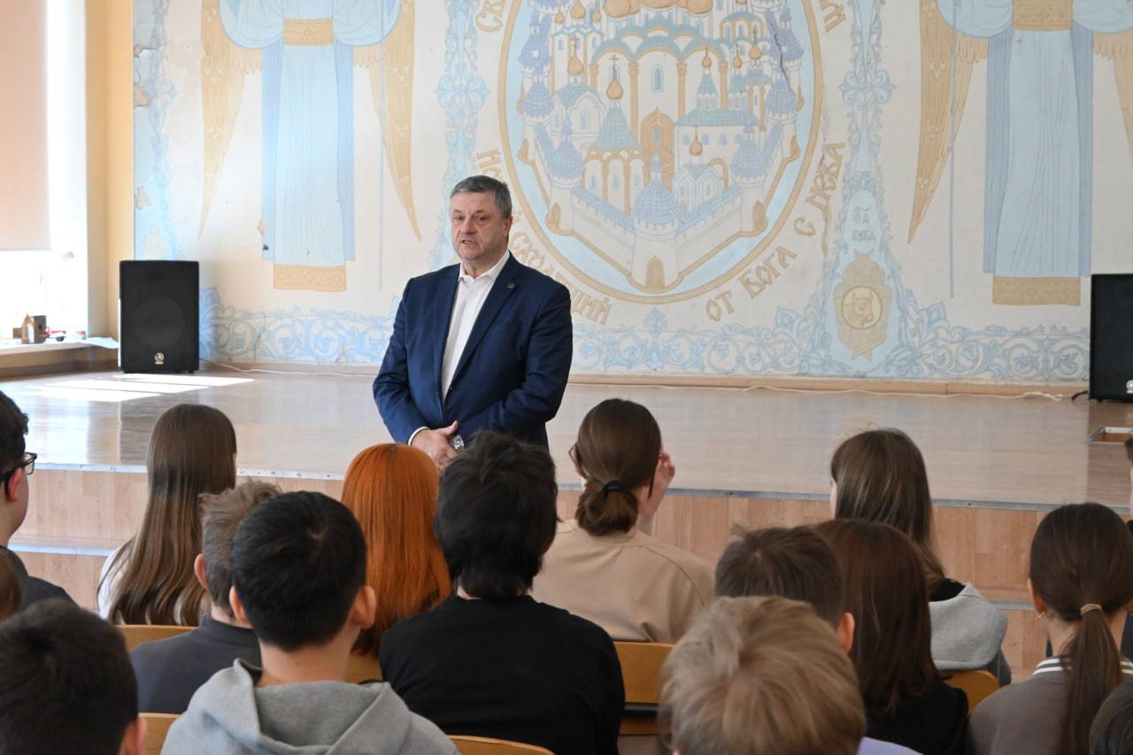 Урок истории с учащимися Муниципального автономного общеобразовательного учреждения школы № 30 им. Л. Л. Антоновой