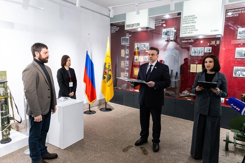 Выставка «Хроники СВОего времени» открыта в Оренбурге