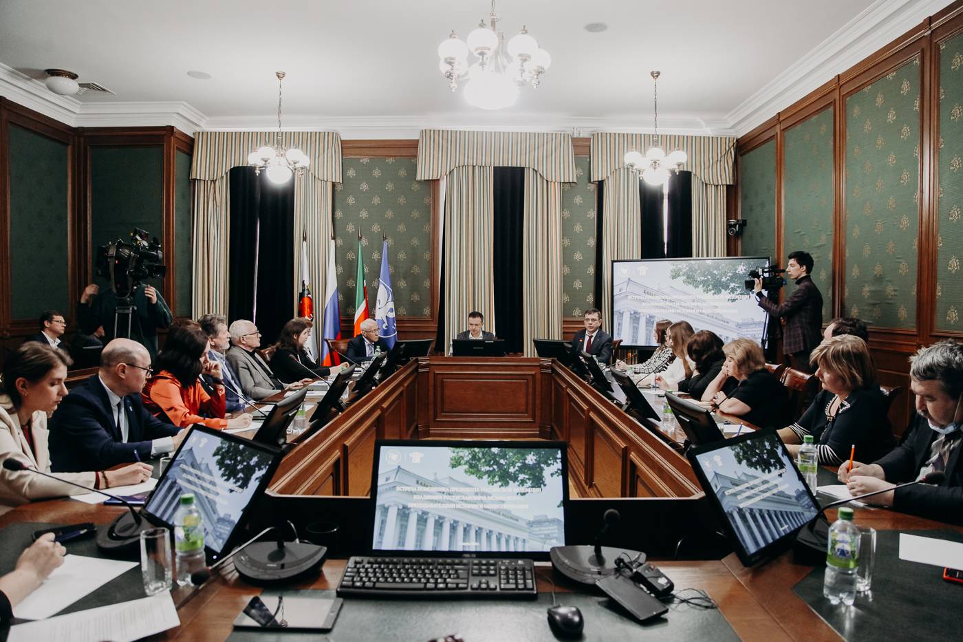 Владимир Мединский встретился с преподавателями Казанского федерального университета