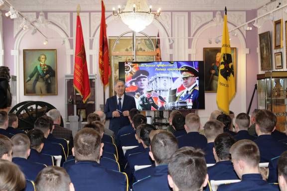 «Офицеры России: равнение на подвиг»