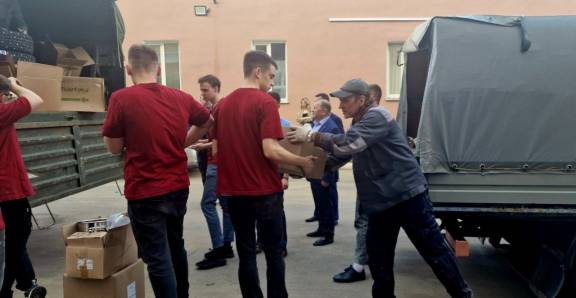В зону СВО из Президентской академии в Орле отправился гуманитарный груз
