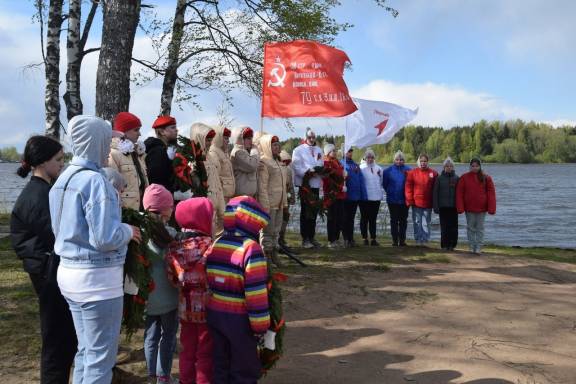 Пеновское местное отделение ТРО РВИО поучаствовали в акции «Венок Победы»