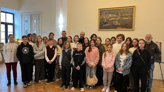 07 мая 2024 года член Совета РВИО в Нижегородской области Лешков Николай Иванович в преддверии Праздника Великой Победы торжественно открыл выставку художественных работ