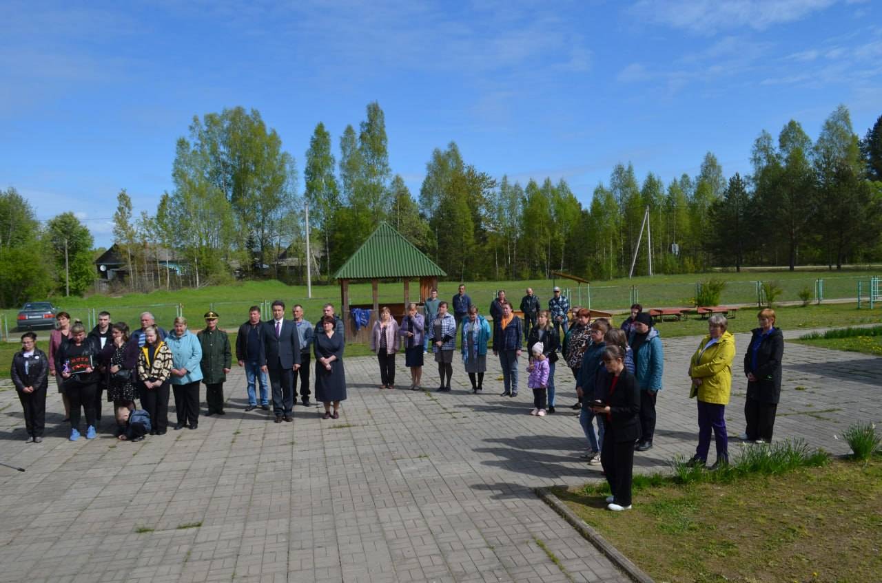 Члены нескольких местных отделений ТРО РВИО поучаствовал в торжественном митинге