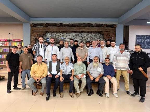 Предствители ЧРО РВИО в Чеченской республике посетили презентацию монографии "Шамиль"