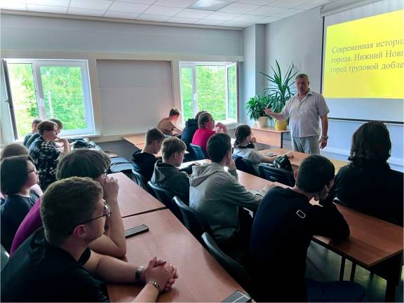 12 сентября 2024 года член Совета РВИО в Нижегородской области Лешков Николай Иванович провел встречу со студентами