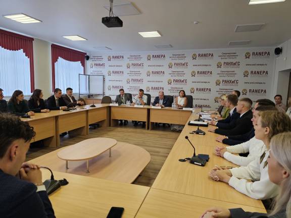 Представители Общественного молодежного парламента при Орловском областном Совете народных депутатов  награждены за общественную работу