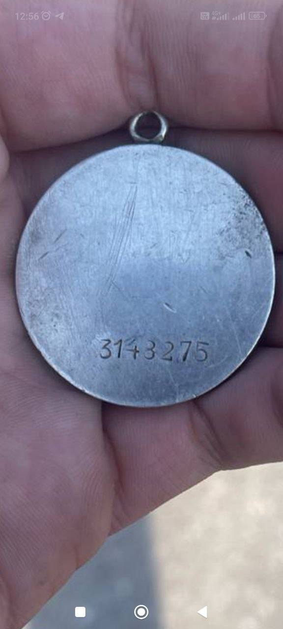 В Калининградской области поисковики-члены РВИО нашли медаль "За отвагу" и смогли установить её владельца.