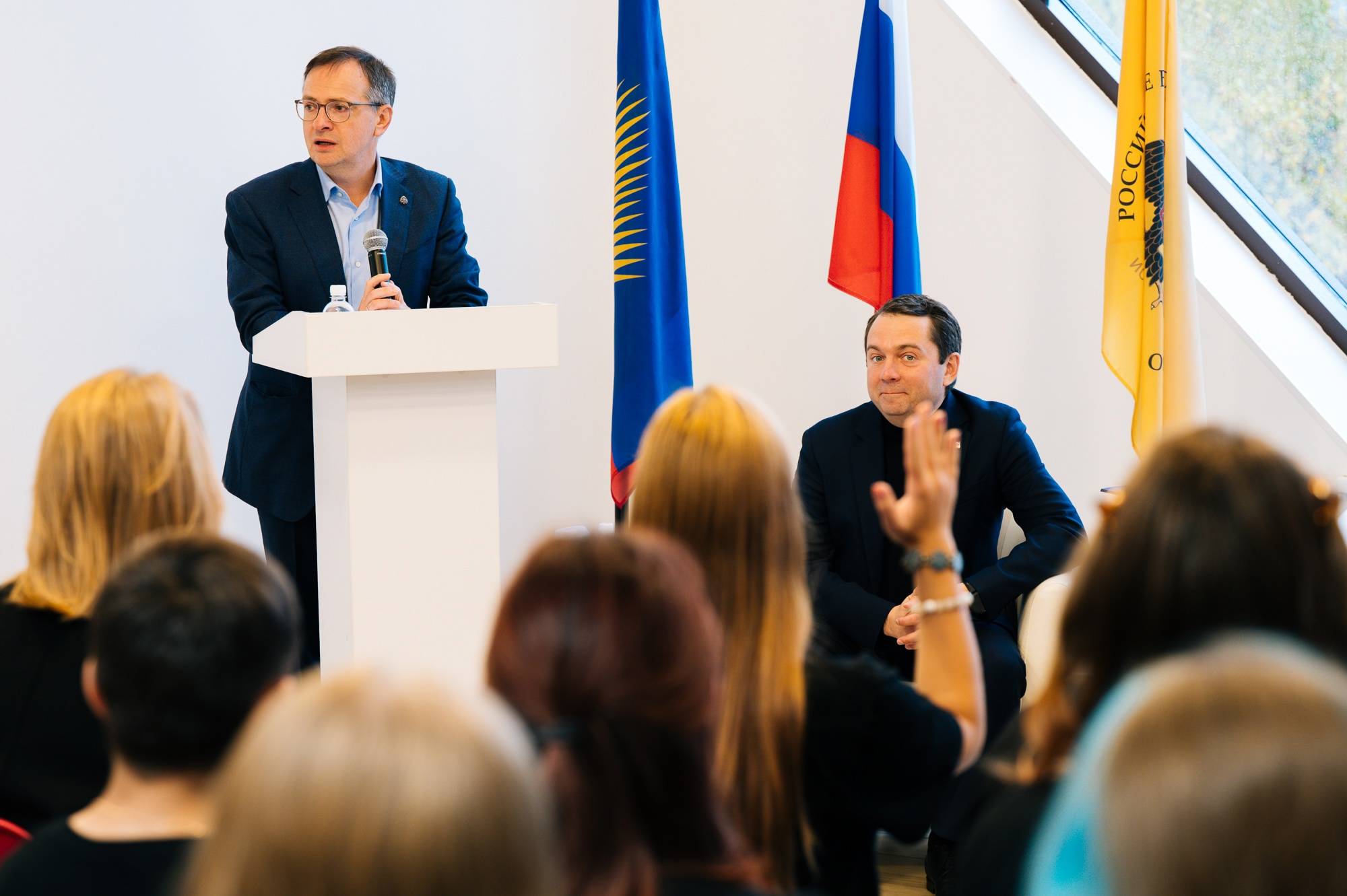 Владимир Мединский встретился с молодежью Мурманской области