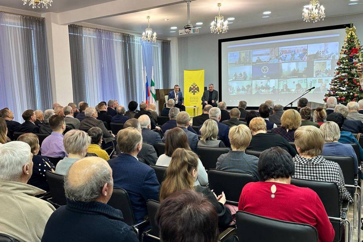 Депутат Государственной думы России Андрей Гурулёв приехал в Курган с рабочим визитом