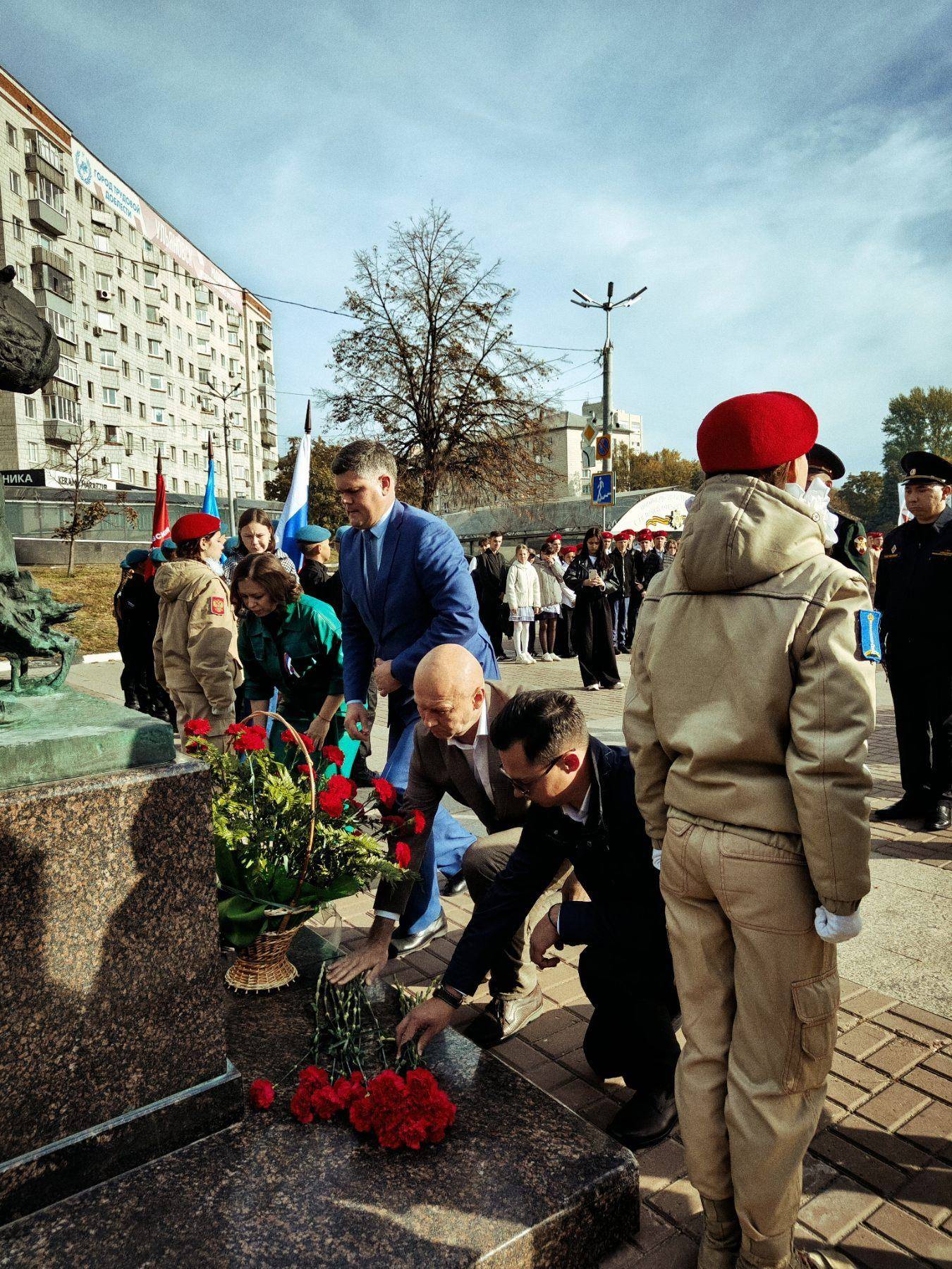 30 сентября в День воинской славы и памятным датам РФ в г. Ульяновске состоялось церемония возложение цветов