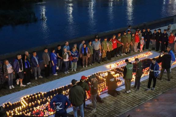 «Огненный паровоз» зажгли в Кургане накануне 22 июня