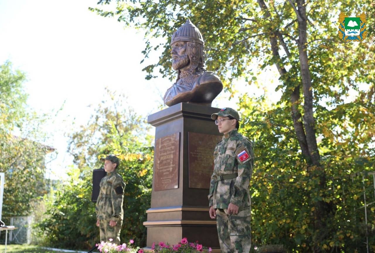 В Кургане открыли памятник святому князю Александру Невскому