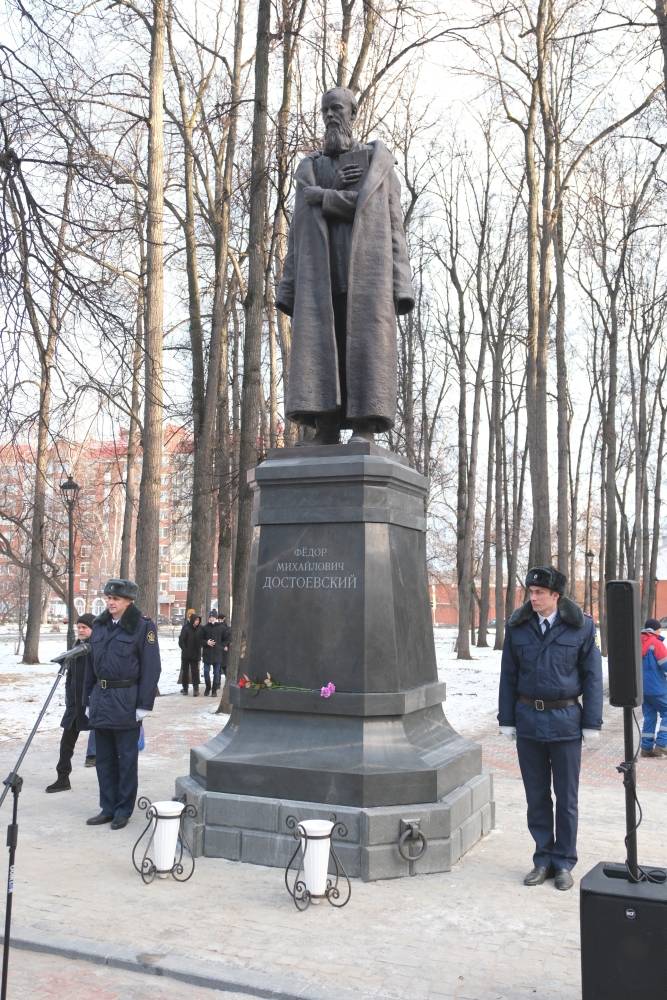 В Перми открыт памятник великому русскому писателю Ф.М. Достоевскому