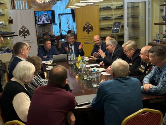 Николай Овсиенко провел встречу с активом РВИО в Севастополе