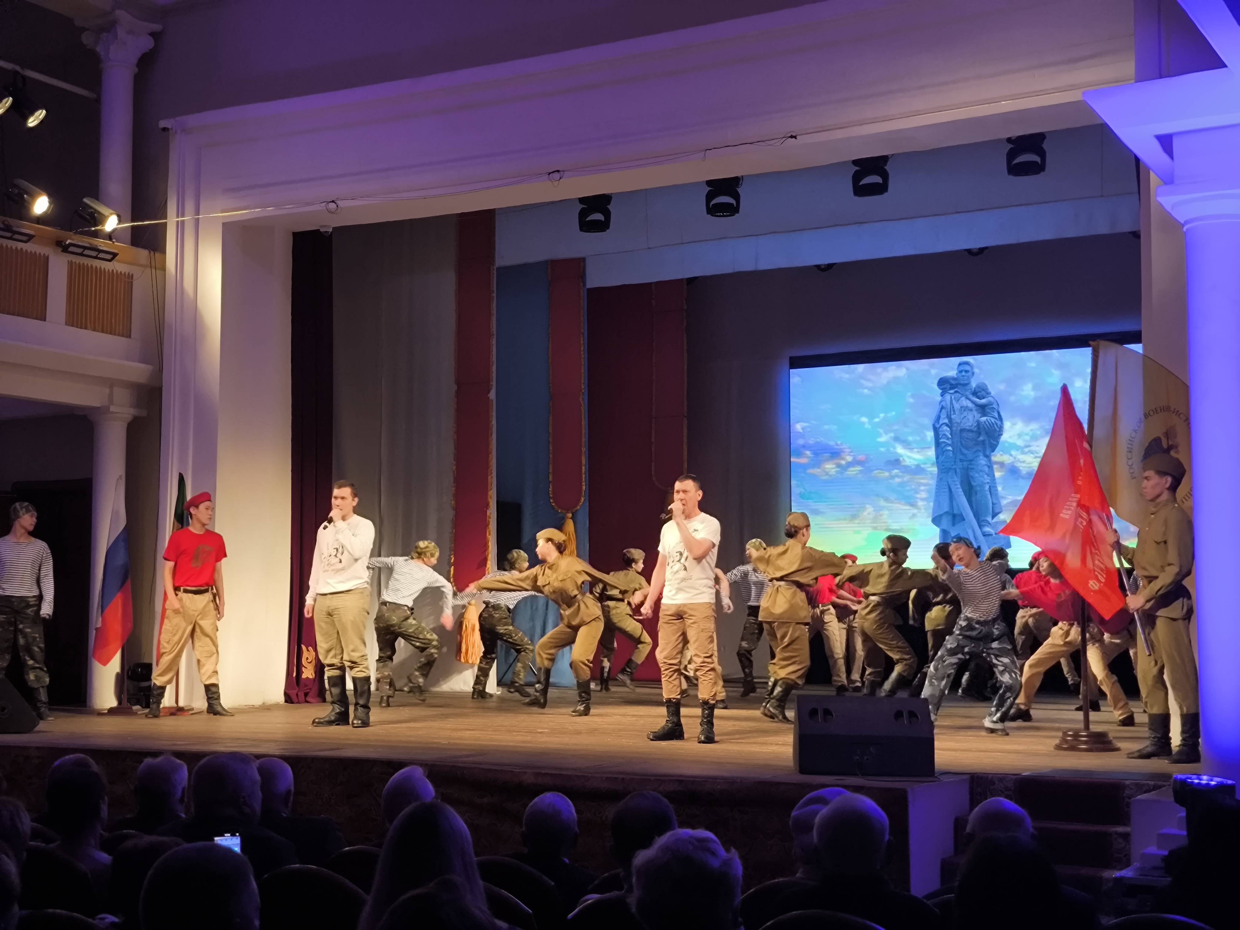 «Преемственность поколений и передача традиций»: в Хакасии прошел масштабный Форум трех поколений Российского военно-исторического общества «Отчизны верные сыны»