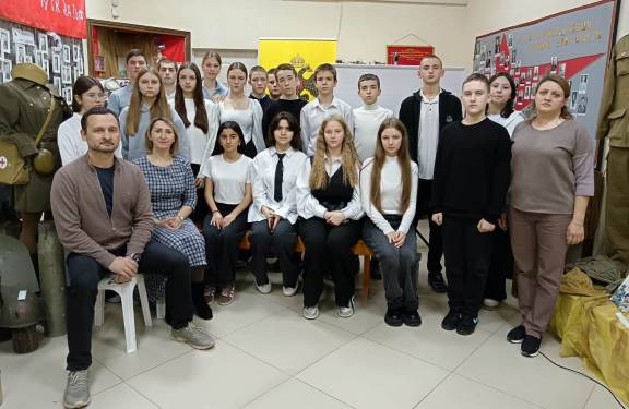 Герой страны, герой родной земли: урок мужества для школьников от РО РВИО СК