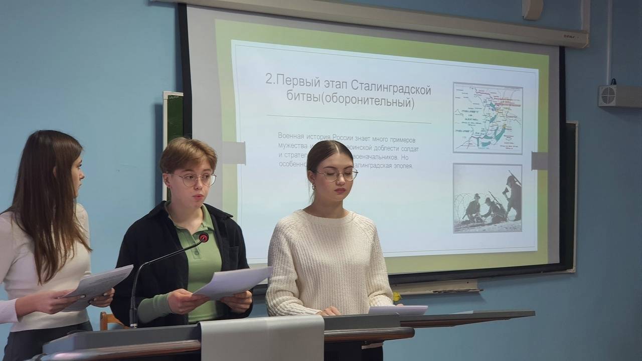 В ЮЗГУ прошел мемориальный час «Героические страницы истории»