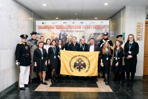 Возрожденный фильм "Оборона Севастополя" представили в Москве