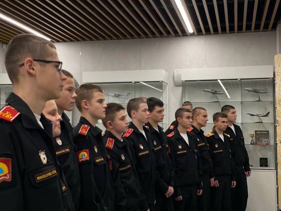 Урок мужества и военной истории, посвящённый 5 декабря Дню воинской славы и памятной дате России