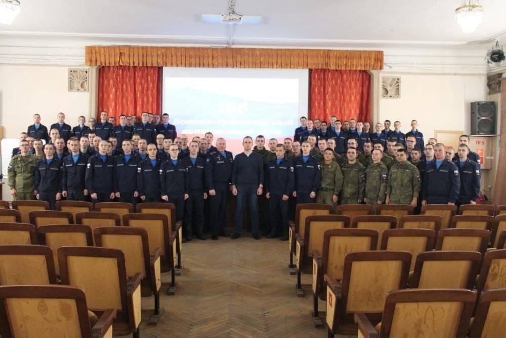 В Твери для военнослужащих прошла лекция «Проблемы фальсификации истории России»