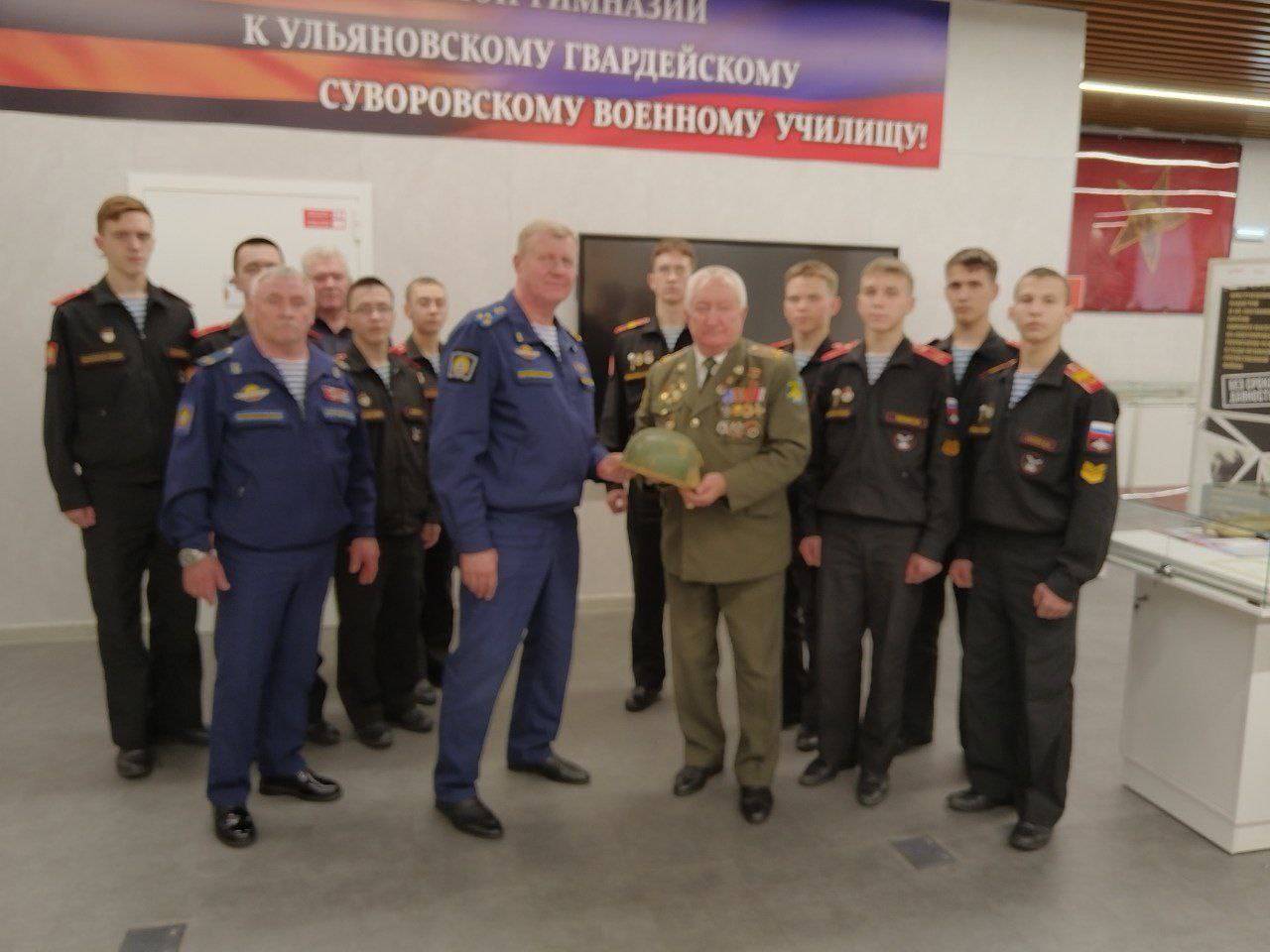 "Урок мужества" в Суворовском училище