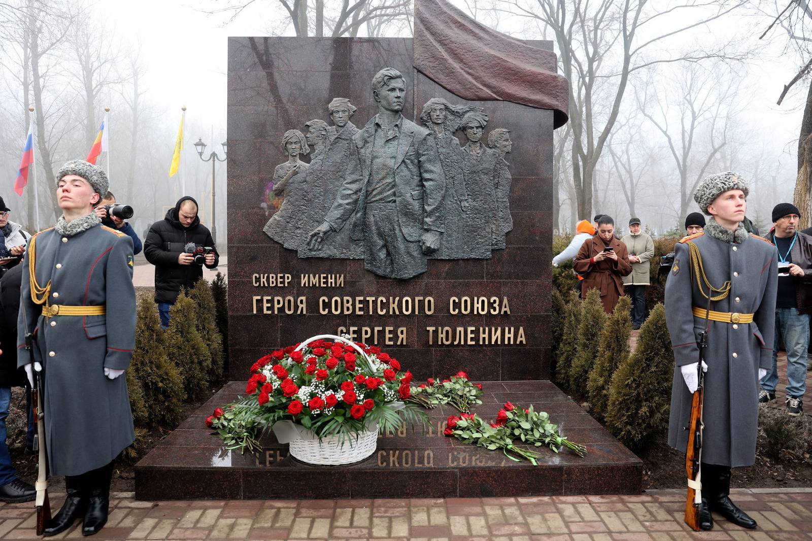 Памятник Сергею Тюленину открыт в Ростове-на-Дону