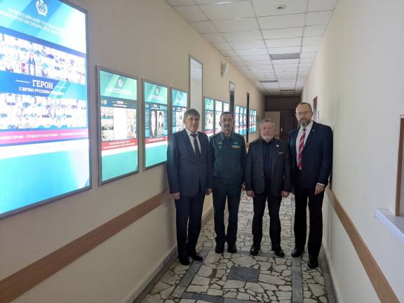 В Ижевском Институте РПА Минюста России открылась выставка "Герои и Подвиги"