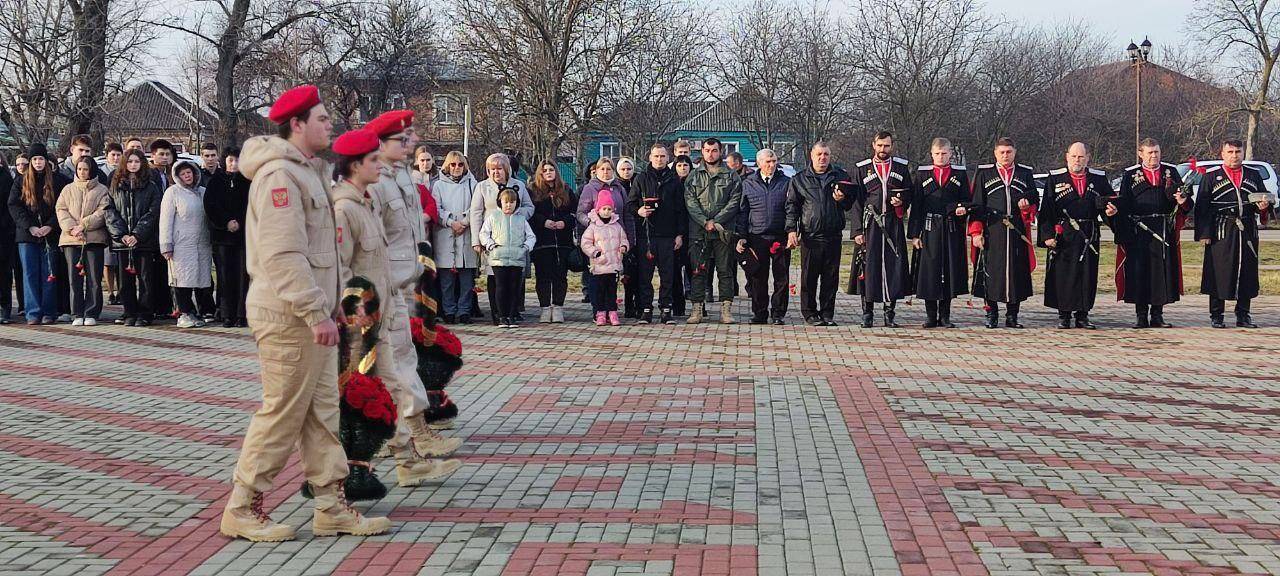 Митинг у мемориала Вечный огонь станицы Гиагинской, посвящённый 82 годовщине со дня освобождения Гиагинского района от немецко-фашистских захватчиков