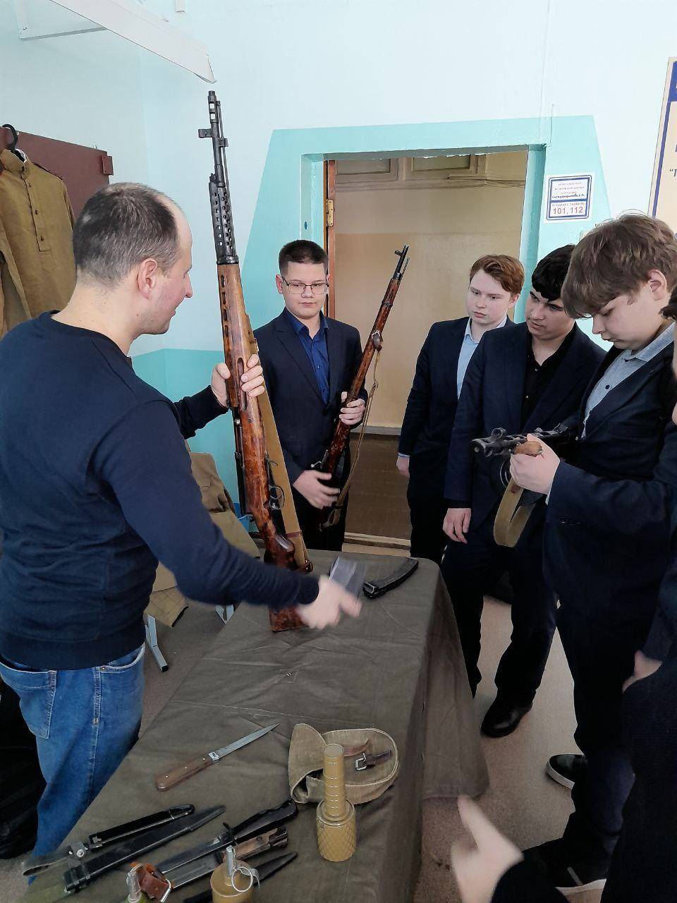 "Урок мужества" в МБОУ «Гимназия № 21» города Ульяновска