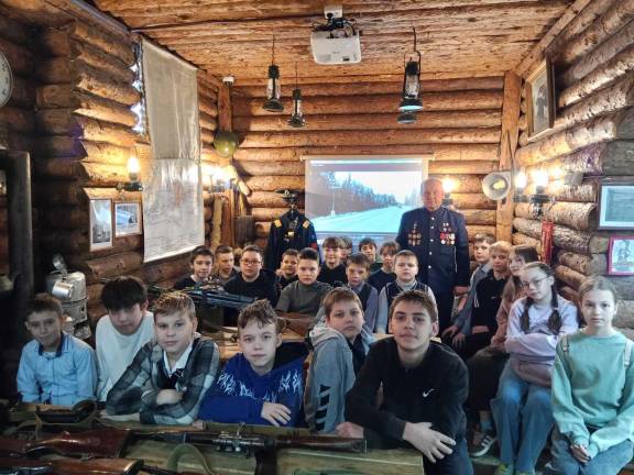 Урок мужества и военной истории для обучающихся 5 класса МБОУ «Средняя школа № 6 имени майора Федеральной службы безопасности России Дениса Сергеевича Кузнецова города Димитровграда Ульяновской области»