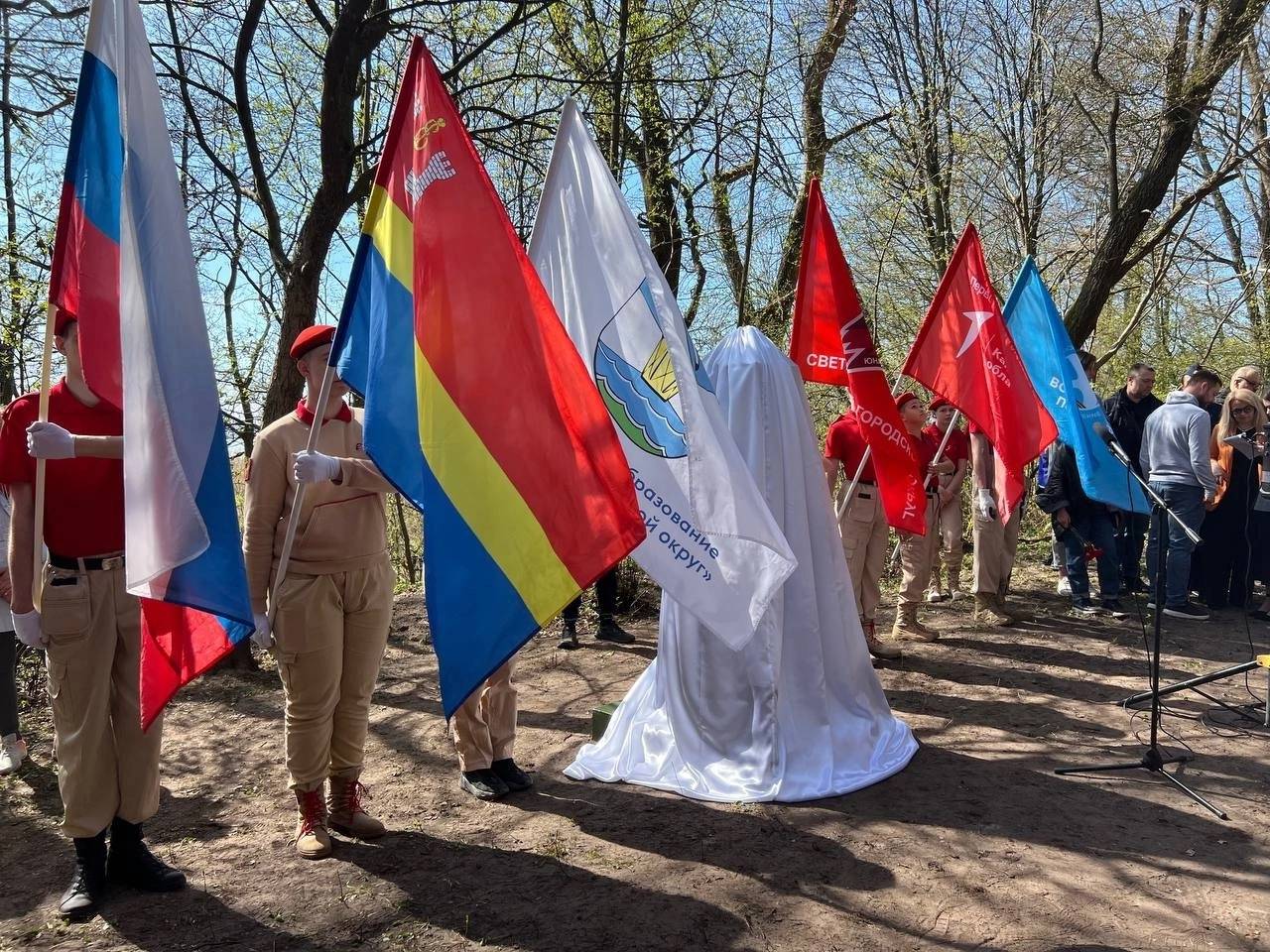 В Калининградской области был открыт памятный знак самому молодому Герою Советского Союза.