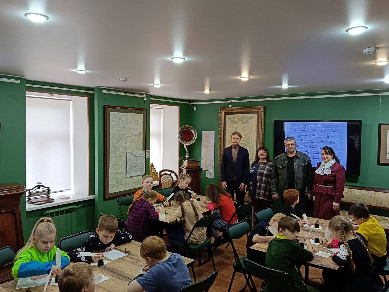 24.04.2025 мастер-класс "Писание пером"