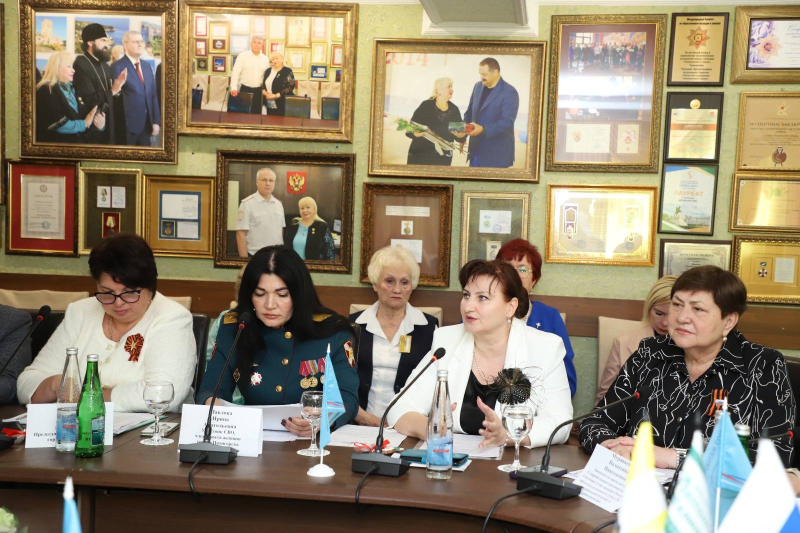 Женщины на защите Отечества: исполнительный директор РО РВИО СК Каменева Г.Н. выступила с докладом на краевой конференции Союза женщин России