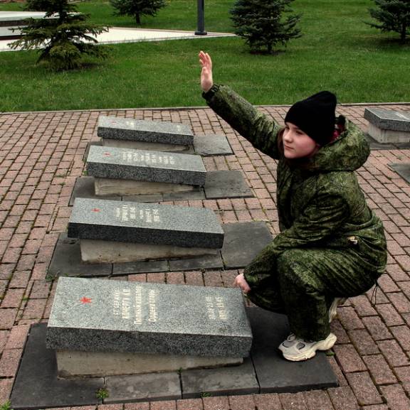 Юнармейцы искали могилы воинов, умерших от ран в госпиталях Ярославля