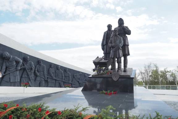 В Саранске обсудили сохранение исторической памяти о подвиге строителей Сурского рубежа