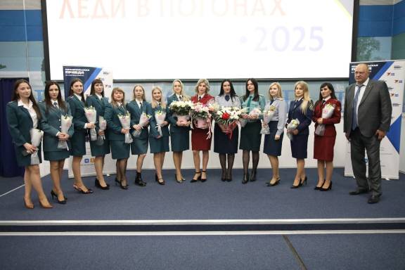 «Леди в погонах»: председатель РО РВИО СК принял участие в церемонии награждения победительниц регионального конкурса