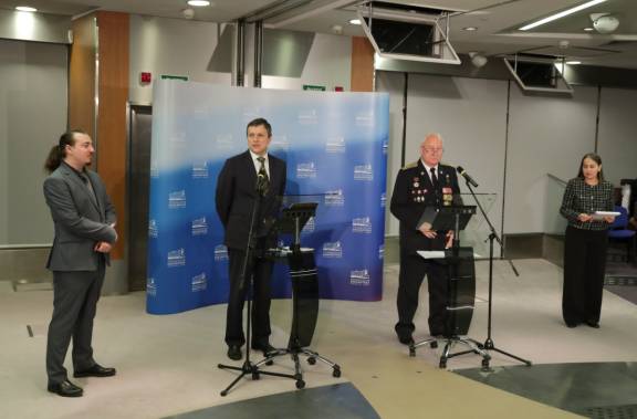 На Дне кадета в Президентской библиотеке Анатолию Конташову вручили благодарность Санкт-Петербургского регионального отделения РВИО