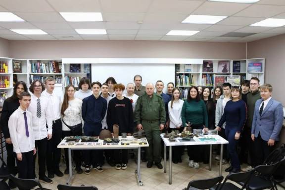 В Калининграде в Центральной городской библиотеке им. А.П. Чехова прошла встреча членов РО РВИО с молодёжью, посвящённая 80-й годовщине взятия войсками Красной Армии города-крепости Кёнигсберг.