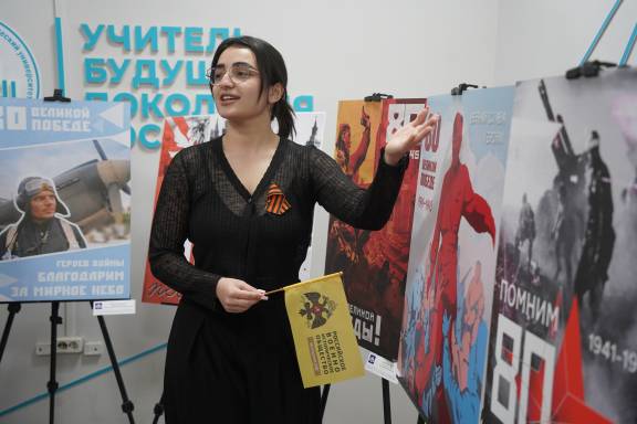 В Липецке открылась межрегиональная выставка, посвященная 80-летию Победы