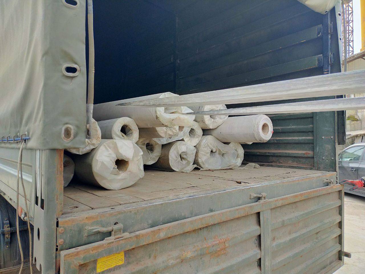 Из Орла на белгородское направление отправили 1500 м²  полимерного рулонного материала