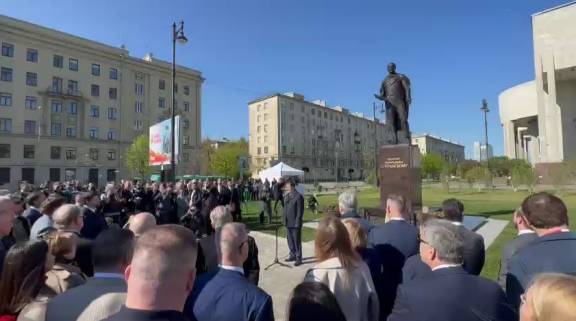 Представители Санкт-Петербургского регионального отделения Российского военно-исторического общества приняли участие в открытии памятника Михаилу Сперанскому