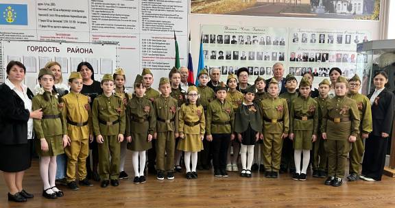 Урок мужества "Вашей немеркнущей славе память потомков верна"