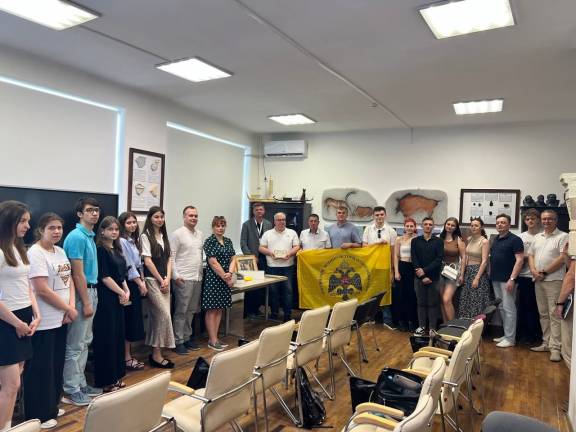 РВИО Севастополя передало уникальные фотоматериалы экспедиций русских ученых в Египет