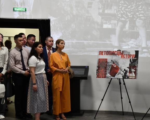 20 июня в историческом парке «Россия – Моя история» торжественно открылась историко-документальная фотовыставка «Летописцы истории – Спираль времени сквозь объективы фотокамер».